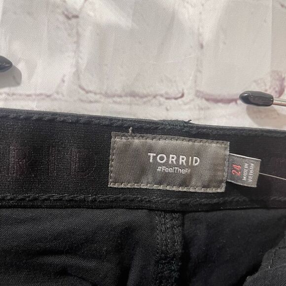 Torrid Twill Joggers NWT - Picture 7 of 8